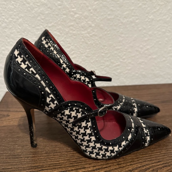 Manolo Blahnik Mary Jane Houndstooth - Picture 1 of 3